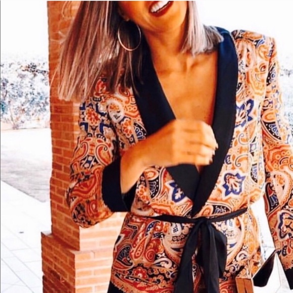 Zara Paisley Printed Laped Collar Flowy Blazer - Picture 3 of 13